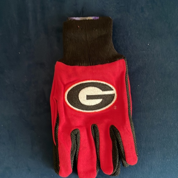UGA work gloves. Size Large. - Picture 2 of 3